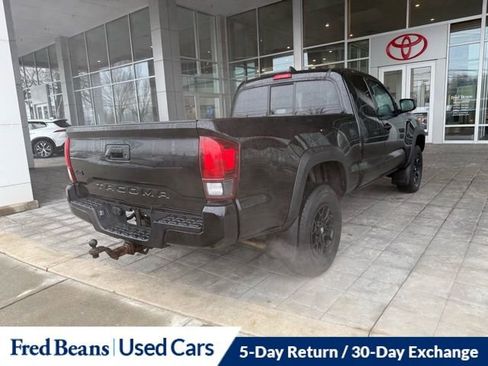 Used 2019 Toyota Tacoma SR w/ SX Package image 5