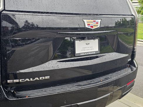 Certified 2026 Cadillac Escalade ESV Sport w/ LPO, Floor Liner Package AWD/4WD image 15