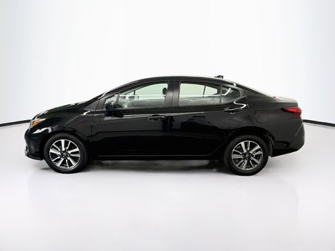 Used 2025 Nissan Versa SV FWD image 4