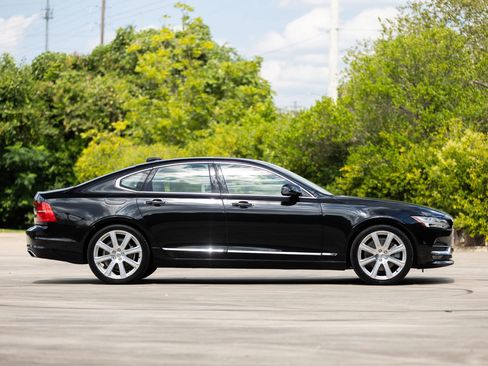 Used 2017 Volvo S90 T6 Inscription w/ Vision Package image 6