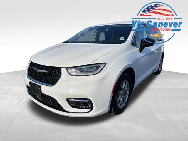 Used 2024 Chrysler Pacifica Touring-L FWD 360° Tour