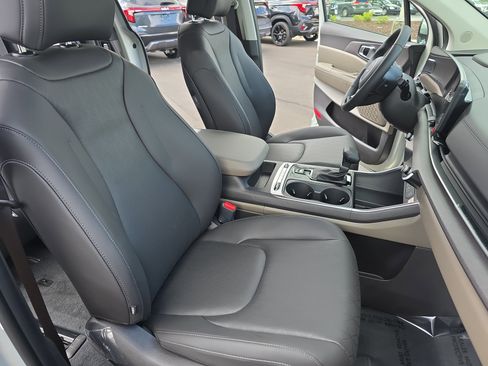 New 2026 Kia Carnival SX image 10