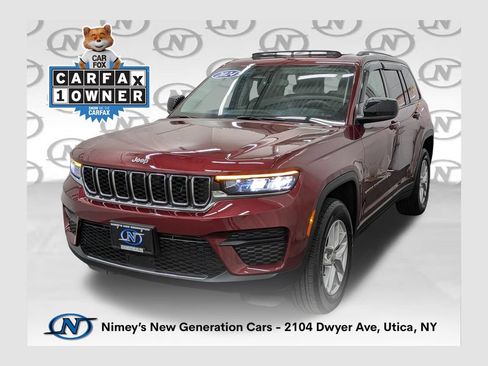 Used 2024 Jeep Grand Cherokee Laredo X AWD/4WD image 1