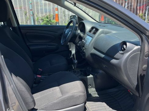 Used 2019 Nissan Versa S Plus FWD image 3