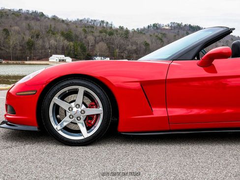 Used 2005 Chevrolet Corvette Convertible w/ Preferred Equipment Group image 4