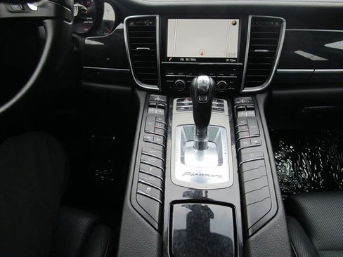 Used 2014 Porsche Panamera S image 15