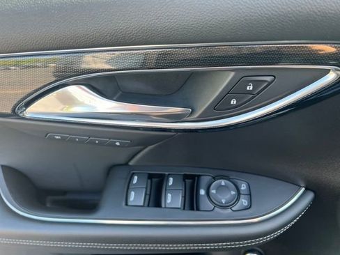 Used 2023 Buick Envision Essence image 19