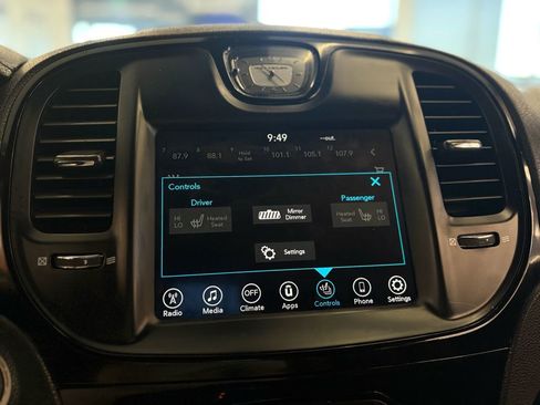 Used 2017 Chrysler 300 S image 29