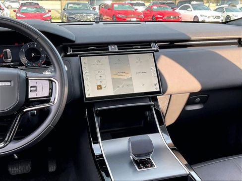 Used 2026 Land Rover Range Rover Velar S AWD/4WD image 9