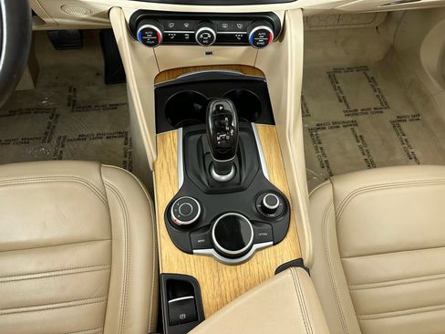 Used 2017 Alfa Romeo Giulia Ti w/ TI Lusso Light Wood Package AWD/4WD image 16