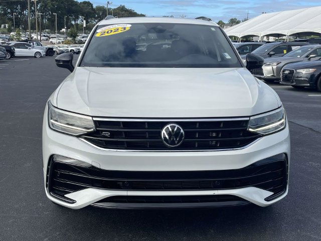 Certified 2023 Volkswagen Tiguan SE R-Line FWD image 2