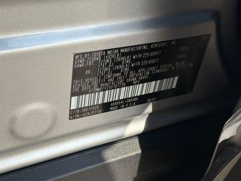 Certified 2025 Toyota RAV4 LE AWD/4WD image 28