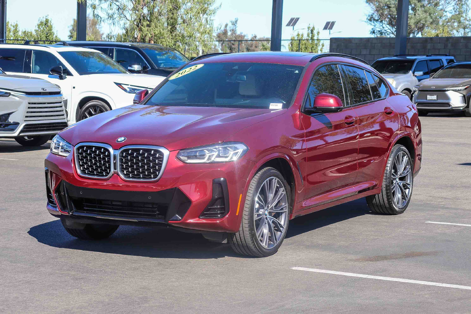 Used 2022 BMW X4 xDrive30i w/ M Sport Package 2 AWD/4WD image 3