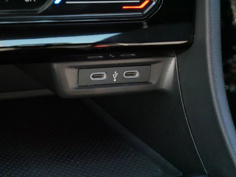 Certified 2025 Volkswagen Jetta Sport FWD image 29