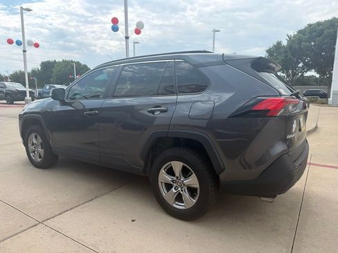 Used 2022 Toyota RAV4 XLE FWD image 6