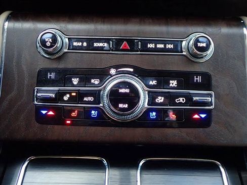 Used 2020 Lincoln Aviator Reserve w/ Elements Package Plus image 20