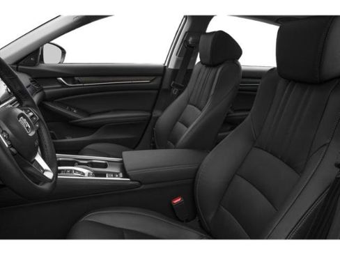 Used 2019 Honda Accord Touring image 9