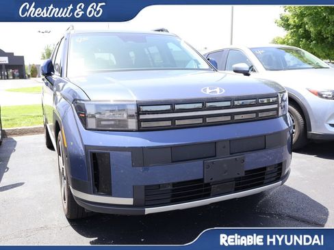 Used 2025 Hyundai Santa Fe Limited AWD/4WD image 3
