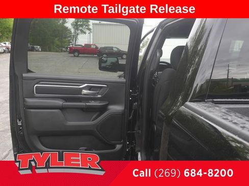 New 2026 RAM 1500 4x4 Crew Cab image 20
