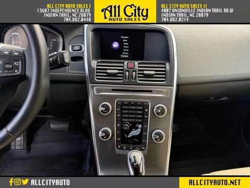 Used 2016 Volvo XC60 T5 Platinum image 25