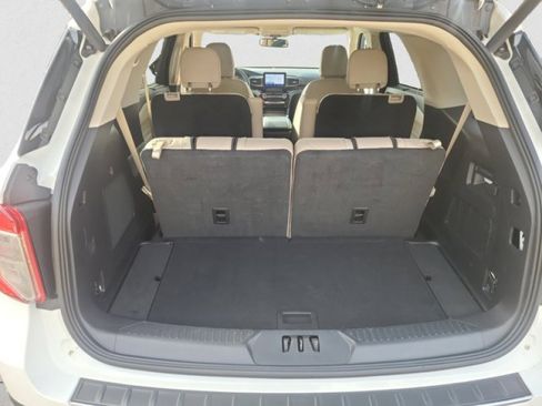 Used 2022 Ford Explorer Limited w/ Equipment Group 301A image 21