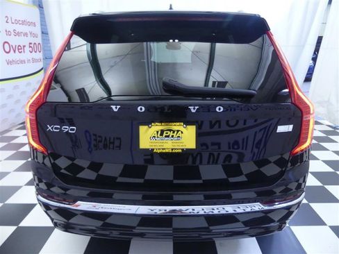 Used 2023 Volvo XC90 T8 Plus AWD/4WD image 7