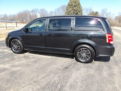 Used 2018 Dodge Grand Caravan GT image 10