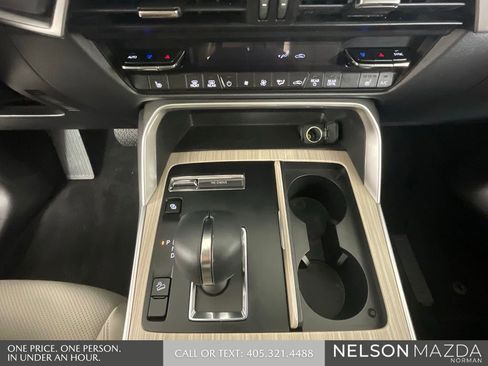 Certified 2025 MAZDA CX-90 Plug-In Hybrid w/ Preferred AWD/4WD image 39