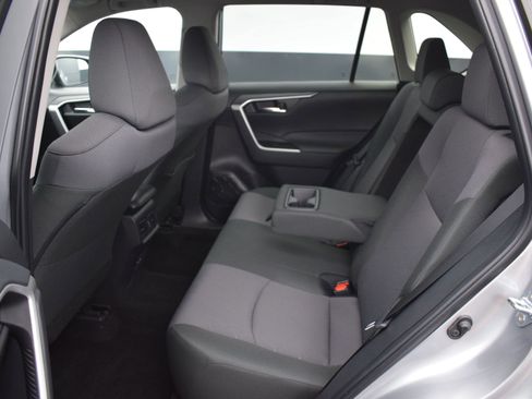 Used 2025 Toyota RAV4 XLE image 12