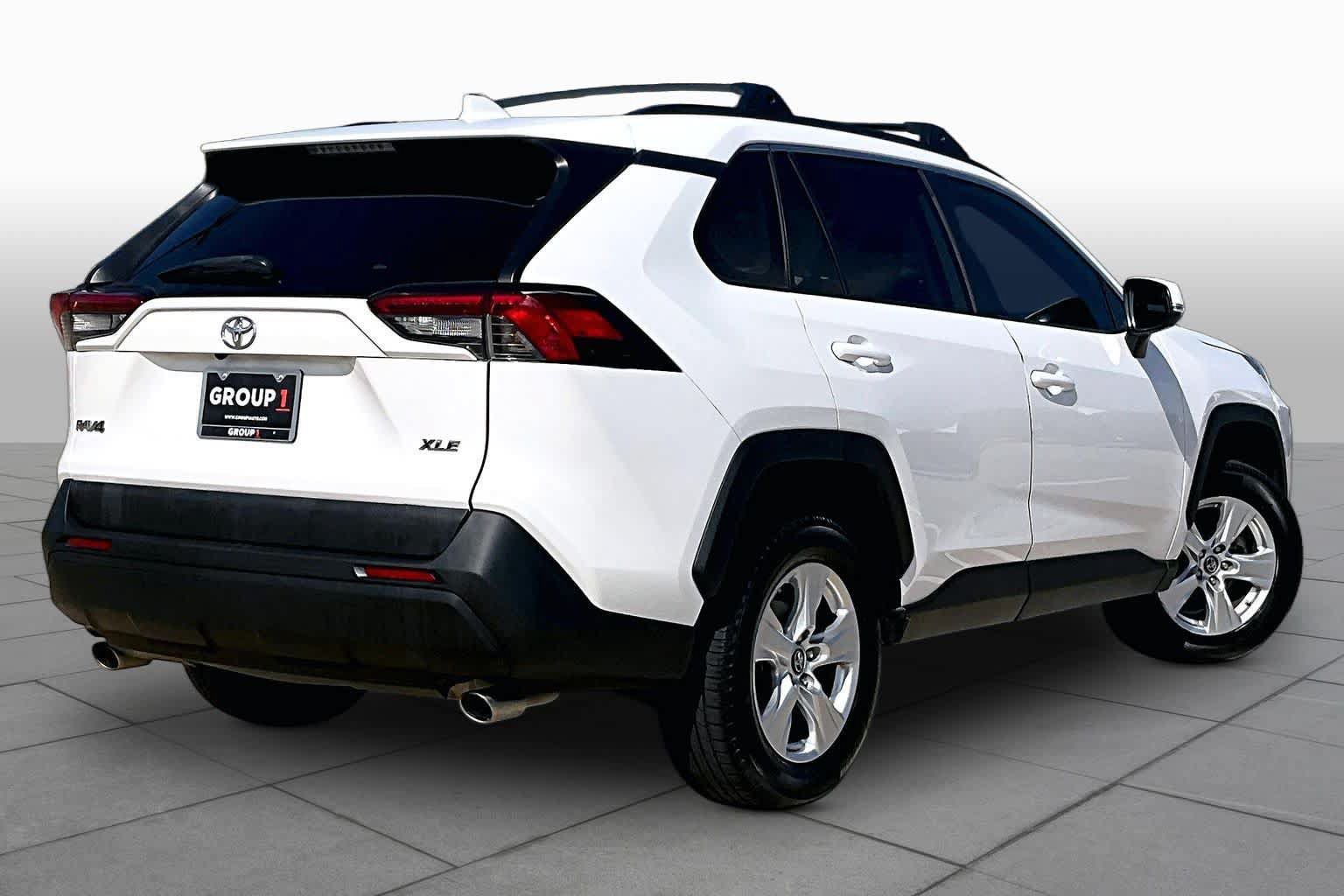 Used 2019 Toyota RAV4 XLE FWD image 13