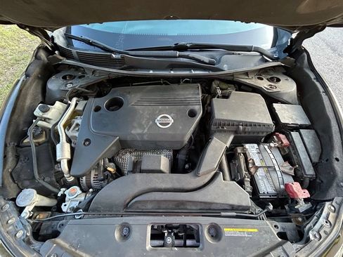 Used 2013 Nissan Altima 2.5 SV FWD image 12