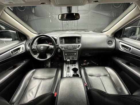 Used 2019 Nissan Pathfinder SL AWD/4WD image 25