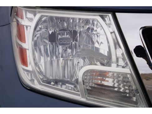 Used 2014 Nissan Frontier SV w/ SV Value Truck Package image 8