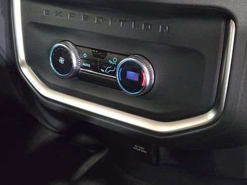 New 2025 Ford Expedition Active image 11