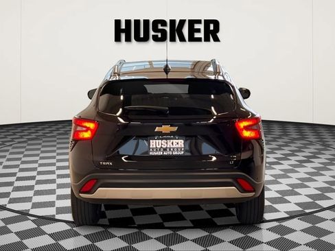 Used 2025 Chevrolet Trax LT image 6