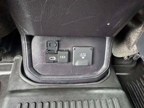 Used 2023 Toyota Highlander Limited AWD/4WD image 21