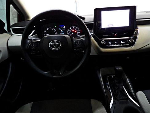 Used 2025 Toyota Corolla LE FWD image 19