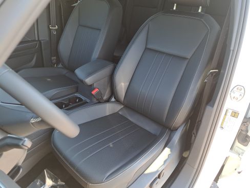 Used 2023 Volkswagen Tiguan SE R-Line FWD image 15