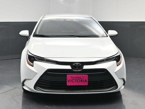 Used 2025 Toyota Corolla LE FWD image 17