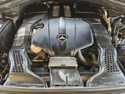 Used 2019 Mercedes-Benz GLS 450 4MATIC image 32
