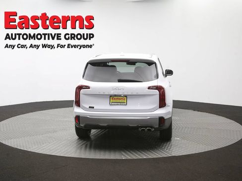 Used 2025 Kia Telluride S FWD image 40
