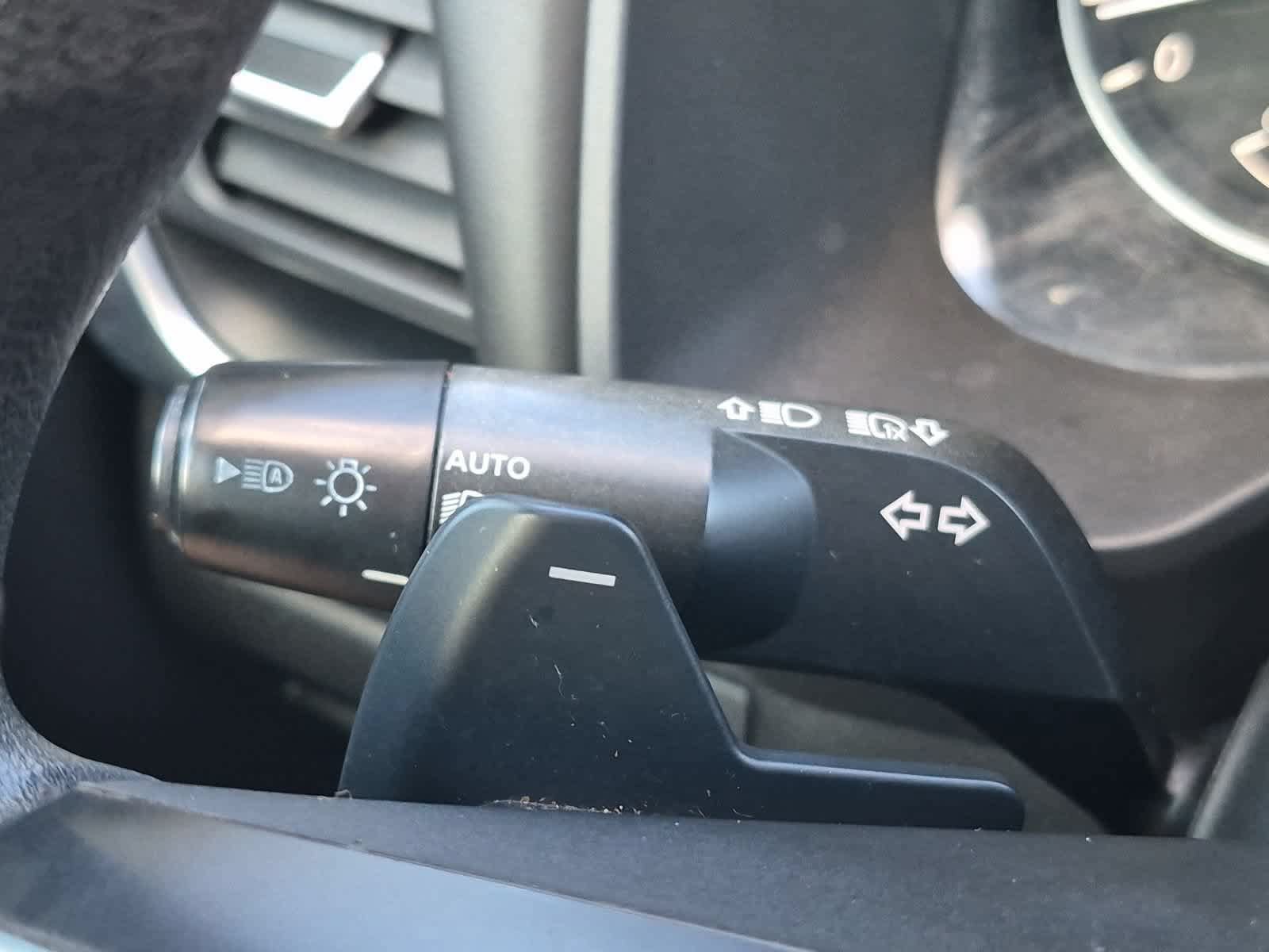 Used 2023 Nissan Rogue S FWD image 26
