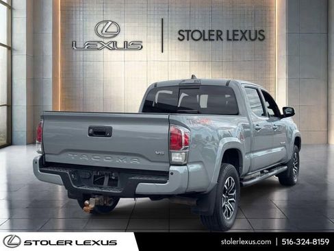 Used 2021 Toyota Tacoma TRD Sport w/ Technology Package AWD/4WD image 4