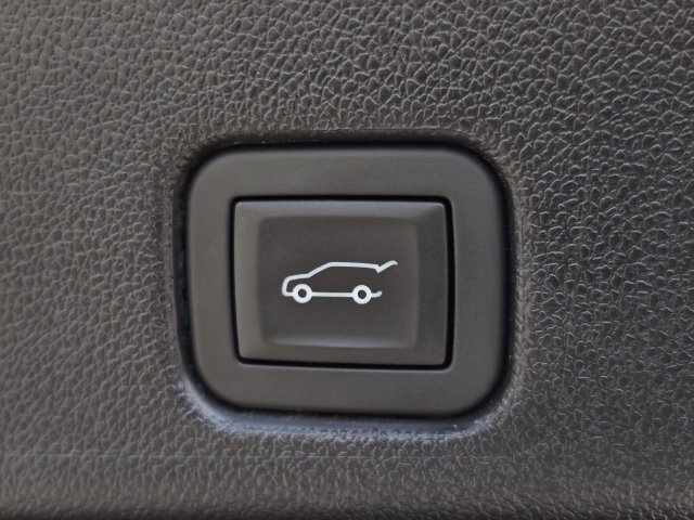 Used 2025 GMC Acadia AT4 AWD/4WD image 11