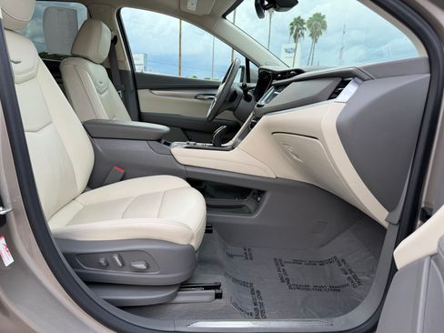 Used 2022 Cadillac XT5 Premium Luxury FWD image 36