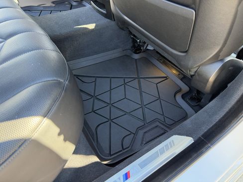 Used 2023 BMW 740i image 34