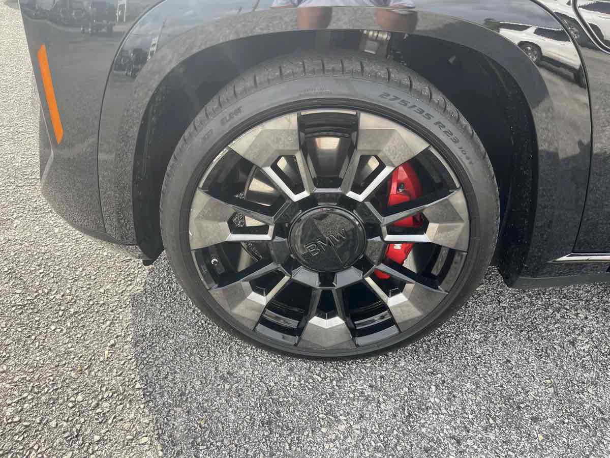 Used 2024 BMW XM AWD/4WD image 34