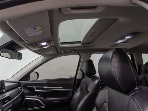 Used 2020 Kia Telluride S image 16