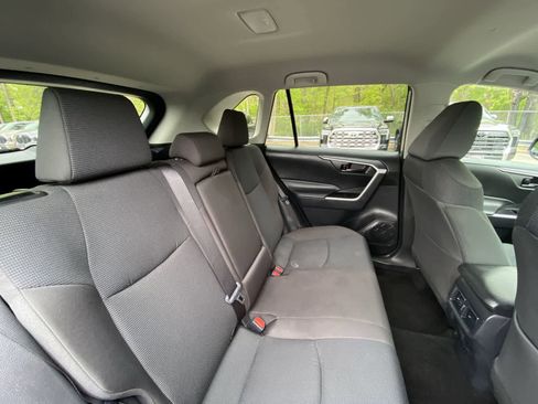 Used 2025 Toyota RAV4 LE AWD/4WD image 23