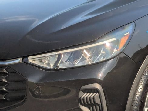 Used 2025 Ford Escape ST-Line FWD image 9